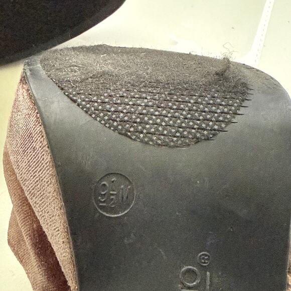 Hot Tomato Velvet Ankle Strap Block Heel Platform Heels Size 9.5M Night Out Y2K - Picture 10 of 11